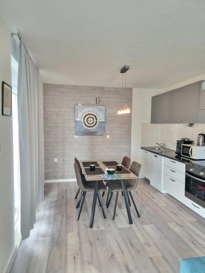 Luxury Apartments Silva With Sea View Округ Горни Екстериор снимка