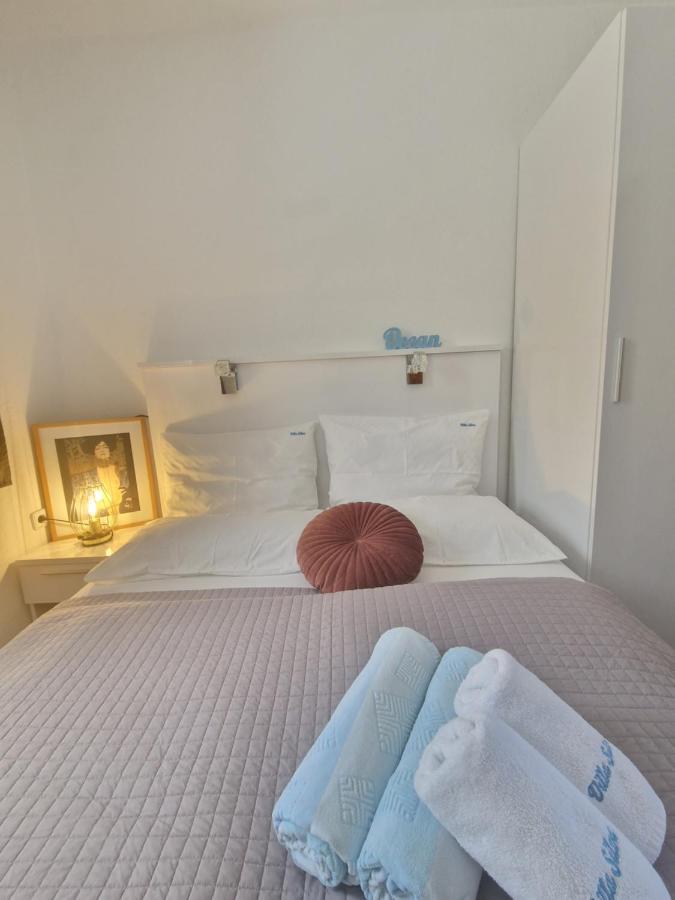 Luxury Apartments Silva With Sea View Округ Горни Екстериор снимка