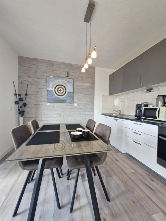Luxury Apartments Silva With Sea View Округ Горни Екстериор снимка