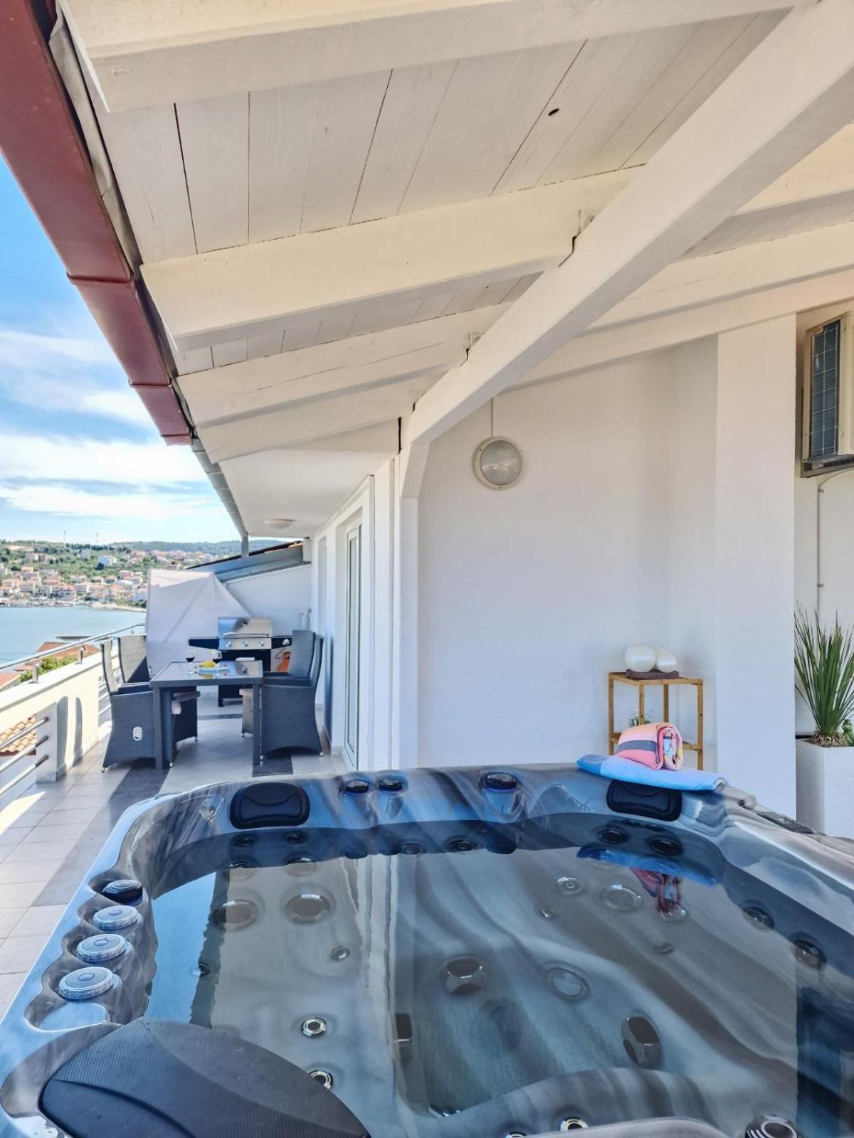 Luxury Apartments Silva With Sea View Округ Горни Екстериор снимка