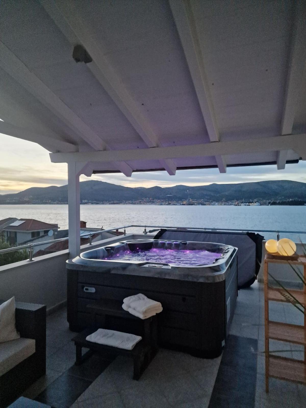 Luxury Apartments Silva With Sea View Округ Горни Екстериор снимка