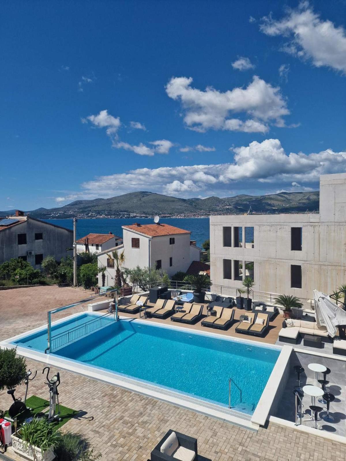 Luxury Apartments Silva With Sea View Округ Горни Екстериор снимка