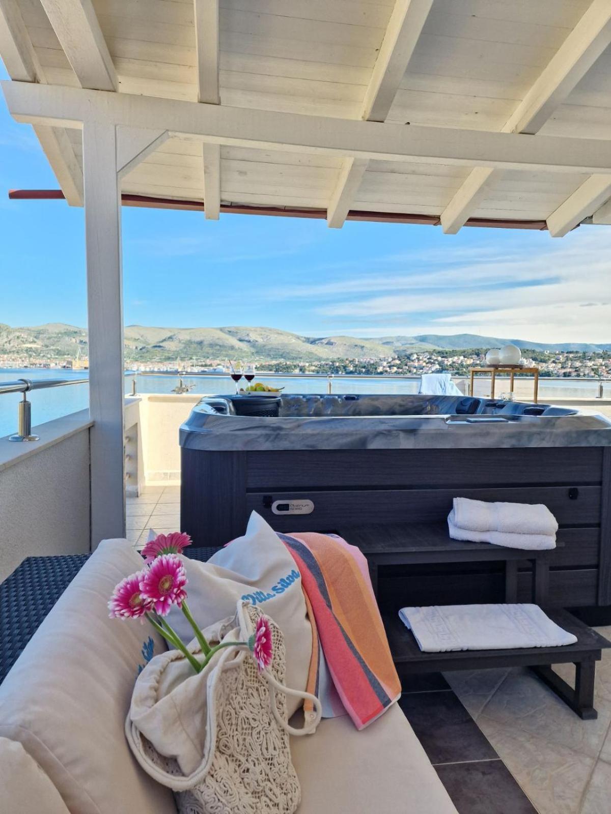 Luxury Apartments Silva With Sea View Округ Горни Екстериор снимка