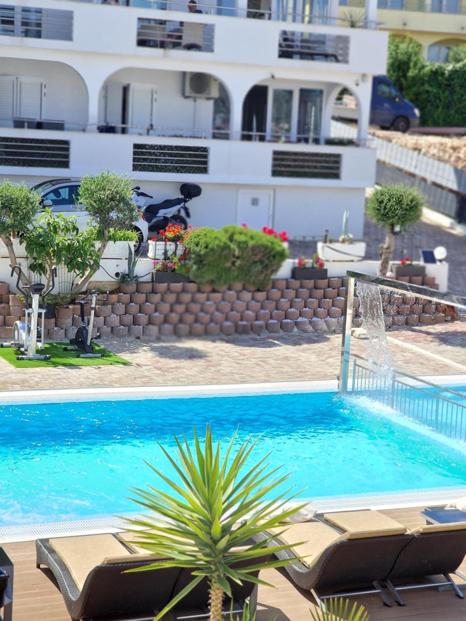 Luxury Apartments Silva With Sea View Округ Горни Екстериор снимка
