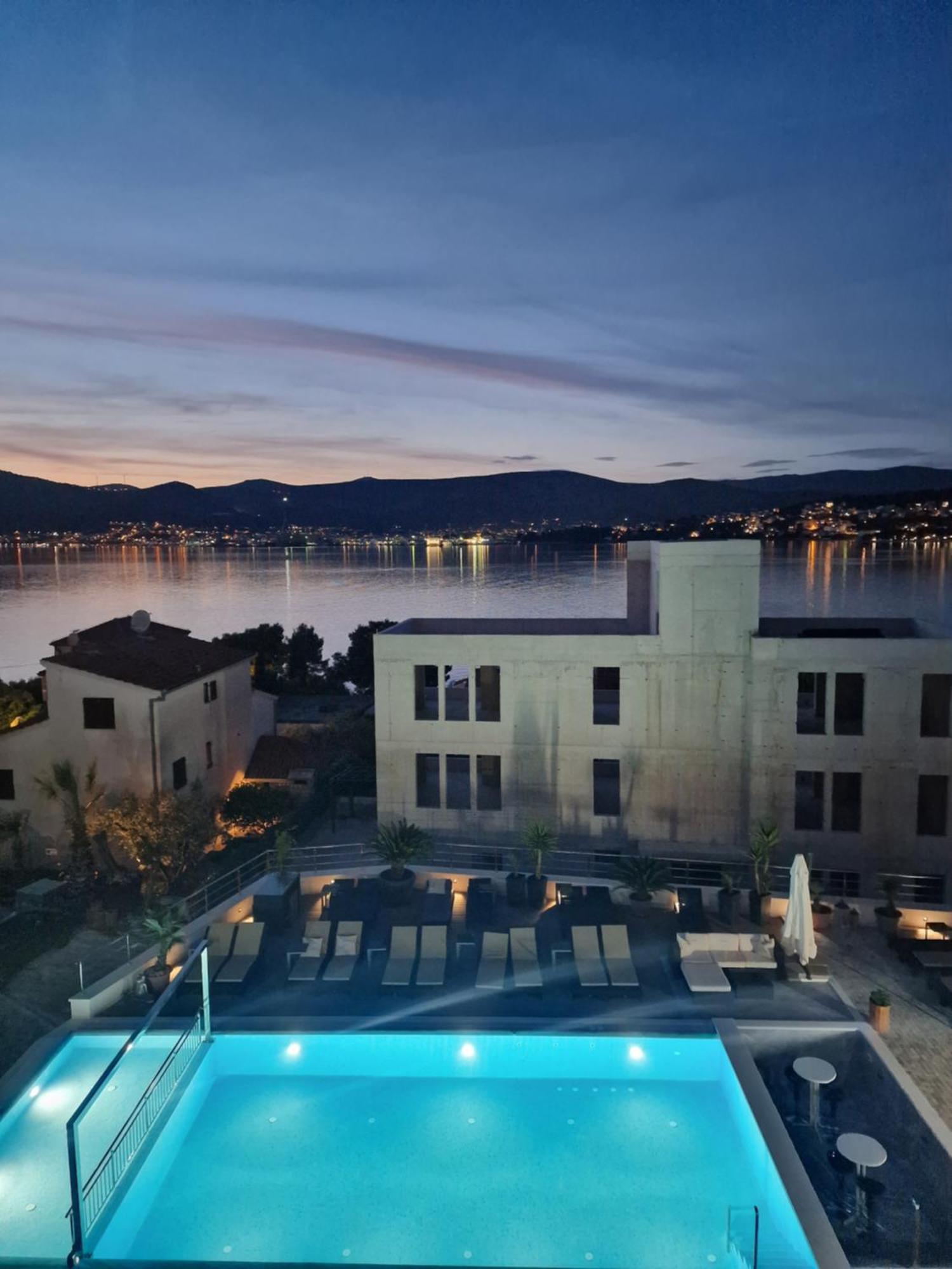 Luxury Apartments Silva With Sea View Округ Горни Екстериор снимка