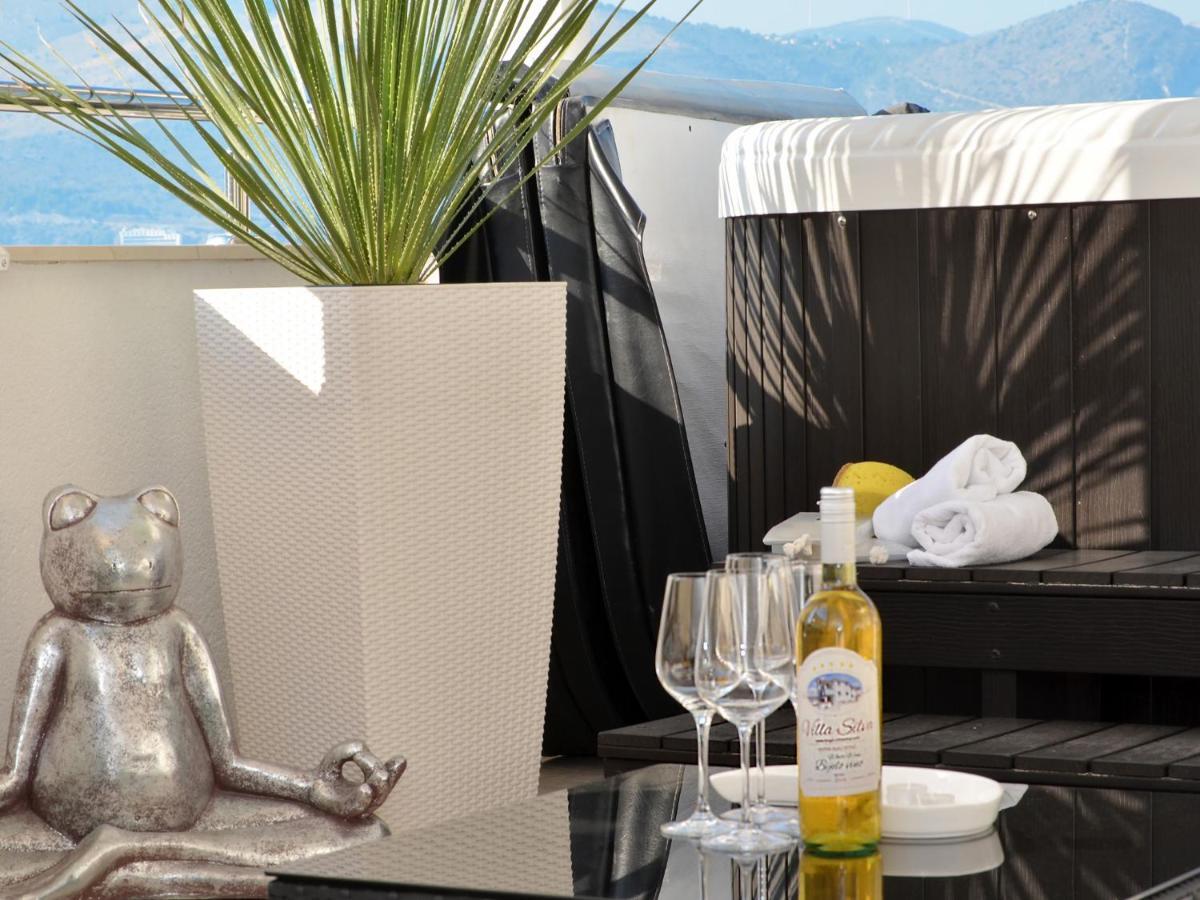Luxury Apartments Silva With Sea View Округ Горни Екстериор снимка